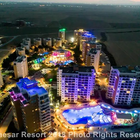 Rufus Pool In Caesar & Apartment